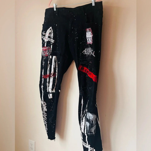 Smoke Rise Embellished Taper Stretch Jeans (Size 40/32) - Picture 4 of 16